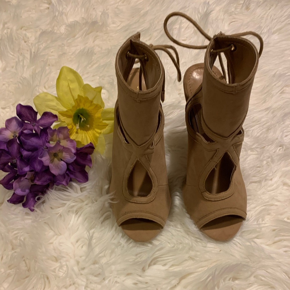 Shoe Republic LA Nude Heels